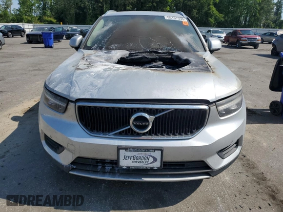 2019 Volvo XC40 Momentum с VIN YV4162UKXK2060334, выставлен на аукционе Copart как лот 55157335 с пробегом Не указан миль и Списание • Salvage title. История ставок и продаж доступна на DreamBid. Изображение 5.