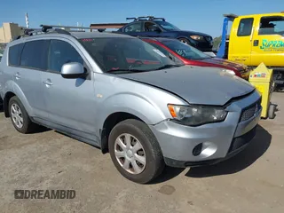2012 Mitsubishi Outlander ES z VIN JA4AS2AW8CU031971, wystawiony jako IAAI lot #42397686 z przebiegiem 154 566 mil mil oraz . Historia ofert i sprzedaży dostępna na DreamBid. Obrazek 1.