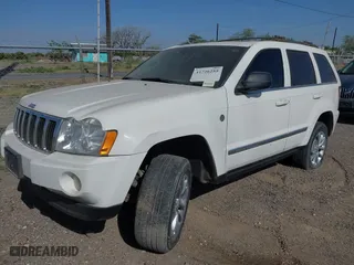 2007 Jeep Grand Cherokee Limited with VIN 1J8HR58207C551946, listed as a IAAI auction lot 41726255 with 217,651 mi miles. Bid and sale history available at carsss.com. Image 2.