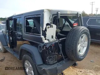2017 Jeep Wrangler Unlimited Sport with VIN 1C4BJWDG7HL745466, listed as a IAAI auction lot 41040828 with 86,269 mi miles. Bid and sale history available at carsss.com. Image 17.