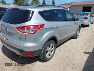 2014 Ford Escape SE with VIN 1FMCU0GX8EUC45094, listed as a IAAI auction lot 41975771 with 159,794 mi miles. Bid and sale history available at carsss.com. Image 4.