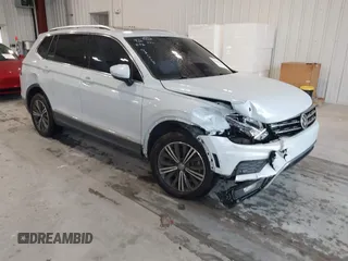 2019 Volkswagen Tiguan SE with VIN 3VV3B7AX9KM030028, listed as a IAAI auction lot 40445099 with 85,400 mi miles and . Bid and sale history available at DreamBid. Image 1.