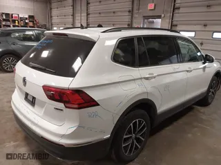 2021 Volkswagen Tiguan SE with VIN 3VV2B7AX1MM142501, listed as a IAAI auction lot 40983853 with 45,121 mi miles. Bid and sale history available at carsss.com. Image 4.