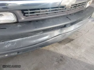 2001 Chevrolet Silverado 1500 LS with VIN 2GCEC19V811360625, listed as a IAAI auction lot 41733223 with 275,968 mi miles. Bid and sale history available at carsss.com. Image 20.