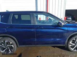 2024 Mitsubishi Outlander SE with VIN JA4J4VA81RZ007200, listed as a IAAI auction lot 41416720 with 10,913 mi miles. Bid and sale history available at carsss.com. Image 13.