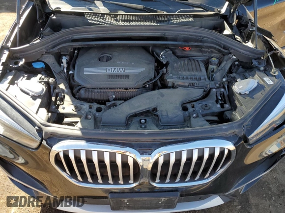 2020 BMW X1 xDrive28i z VIN WBXJG9C04L5P16314, wystawiony jako Copart lot #46709905 z przebiegiem 45 064 mil mil oraz Szkoda całkowita • Salvage title. Historia ofert i sprzedaży dostępna na DreamBid. Obrazek 12.