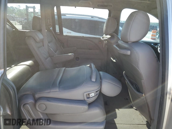 2008 Honda Odyssey EX-L z VIN 5FNRL387X8B079823, wystawiony jako Copart lot #55638755 z przebiegiem 211 173 mil mil oraz Szkoda całkowita • Salvage title. Historia ofert i sprzedaży dostępna na DreamBid. Obrazek 11.