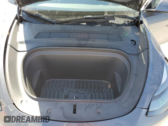 2022 Tesla Model Y Performance z VIN 7SAYGDEF5NF574382, wystawiony jako Copart lot #48531565 z przebiegiem 35 165 mil mil oraz Szkoda całkowita • Salvage title. Historia ofert i sprzedaży dostępna na DreamBid. Obrazek 11.