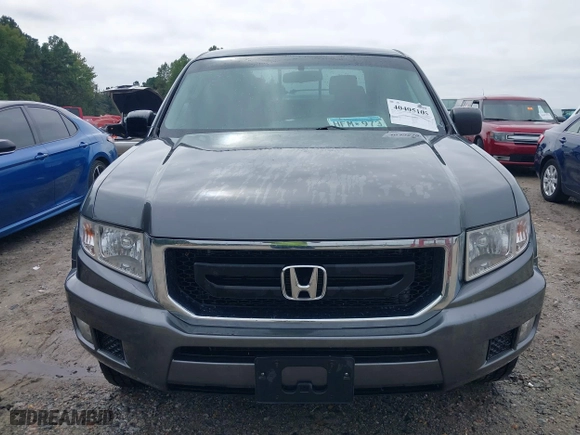 2010 Honda Ridgeline RT with VIN 5FPYK1F28AB010815, listed as a IAAI auction lot 40405105 with 275,762 mi miles. Bid and sale history available at carsss.com. Image 12.