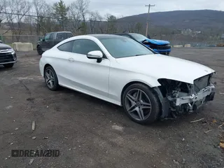 2018 Mercedes-Benz C 300 с VIN WDDWJ4KB5JF729208, выставлен на аукционе IAAI как лот 41937993 с пробегом 65 037 миль миль и . История ставок и продаж доступна на DreamBid. Изображение 1.
