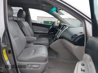 2005 Lexus RX 330 with VIN JTJHA31U450098358, listed as a IAAI auction lot 41986367 with 197,108 mi miles. Bid and sale history available at carsss.com. Image 5.