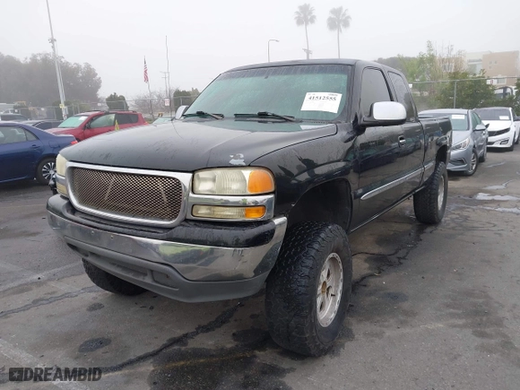 2002 GMC New Sierra 1500 SLE with VIN 1GTEC19V32Z256472, listed as a IAAI auction lot 41512555 with NaN miles. Bid and sale history available at carsss.com. Image 18.