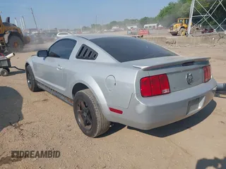 2007 Ford Mustang Deluxe with VIN 1ZVFT80N275312486, listed as a IAAI auction lot 42441764 with 172,095 mi miles and . Bid and sale history available at DreamBid. Image 3.