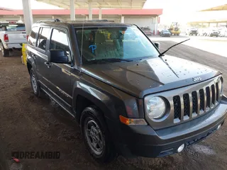 2017 Jeep Patriot Sport SE with VIN 1C4NJPBA3HD136578, listed as a IAAI auction lot 41733206 with 193,522 mi miles and . Bid and sale history available at DreamBid. Image 1.