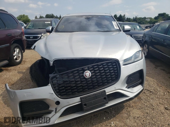 2021 Jaguar F-Pace S with VIN SADCJ2EU0MA684036, listed as a Copart auction lot 61138894 with 33,818 mi miles and Salvage title. Bid and sale history available at DreamBid. Image 5.