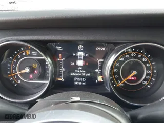 2022 Jeep Gladiator High Altitude with VIN 1C6HJTFG0NL141296, listed as a IAAI auction lot 41795033 with 39,768 mi miles. Bid and sale history available at carsss.com. Image 7.