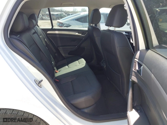 2015 Volkswagen Golf TSI SEL with VIN 3VW217AU9FM010318, listed as a IAAI auction lot 41895333 with 1 mi miles. Bid and sale history available at carsss.com. Image 8.