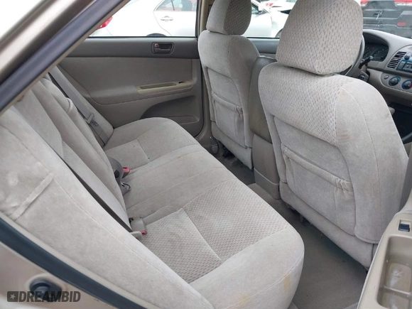 2004 Toyota Camry LE with VIN 4T1BF32K54U569041, listed as a IAAI auction lot 41606355 with 272,432 mi miles. Bid and sale history available at carsss.com. Image 8.