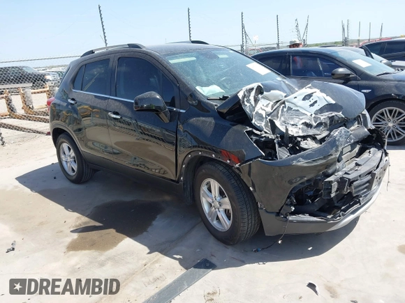2020 Chevrolet Trax LT with VIN 3GNCJLSB0LL316958, listed as a IAAI auction lot 41786602 with 75,180 mi miles. Bid and sale history available at carsss.com. Image 1.