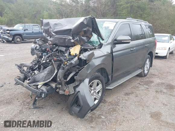 2018 Ford Expedition XLT z VIN 1FMJU1JTXJEA48029, wystawiony jako IAAI lot #41786096 z przebiegiem Nie podano mil oraz . Historia ofert i sprzedaży dostępna na DreamBid. Obrazek 17.