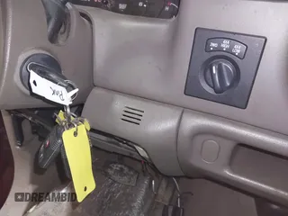 2003 Ford F-250 XL с VIN 1FTNX21LX3EA52118, выставлен на аукционе IAAI как лот 41289618 с пробегом 145 775 миль миль и . История ставок и продаж доступна на DreamBid. Изображение 11.