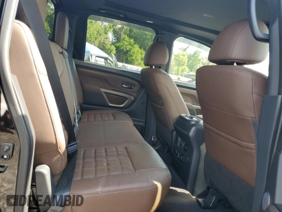 2023 Nissan Titan SV z VIN 1N6AA1ED9PN108095, wystawiony jako Copart lot #57963375 z przebiegiem 21 232 mil mil oraz Szkoda całkowita • Salvage title. Historia ofert i sprzedaży dostępna na DreamBid. Obrazek 10.