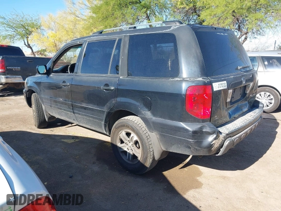 2005 Honda Pilot EX with VIN 5FNYF18455B044034, listed as a IAAI auction lot 42078473 with 265,726 mi miles. Bid and sale history available at carsss.com. Image 3.