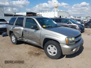 2003 Chevrolet TrailBlazer LS with VIN 1GNDS13S732225286, listed as a IAAI auction lot 42091982 with 283,517 mi miles. Bid and sale history available at carsss.com. Image 1.