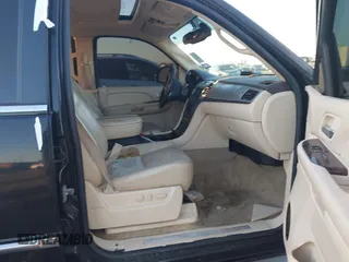 2007 Cadillac Escalade z VIN 1GYFK63847R288677, wystawiony jako IAAI lot #41296095 z przebiegiem 216 413 mil mil oraz . Historia ofert i sprzedaży dostępna na DreamBid. Obrazek 5.