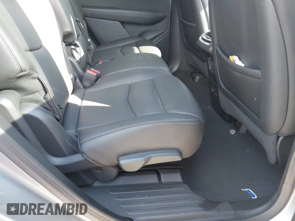 2023 Cadillac XT6 AWD Premium Luxury with VIN 1GYKPDRS0PZ158595, listed as a IAAI auction lot 41051122 with 39,653 mi miles and . Bid and sale history available at DreamBid. Image 8.