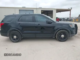 2016 Ford Police Interceptor Utility z VIN 1FM5K8AR4GGA78659, wystawiony jako IAAI lot #42298126 z przebiegiem 72 251 mil mil oraz . Historia ofert i sprzedaży dostępna na DreamBid. Obrazek 13.