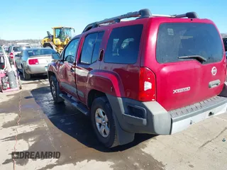 2011 Nissan Xterra S z VIN 5N1AN0NW2BC512682, wystawiony jako IAAI lot #41441535 z przebiegiem 210 222 mil mil oraz . Historia ofert i sprzedaży dostępna na DreamBid. Obrazek 3.