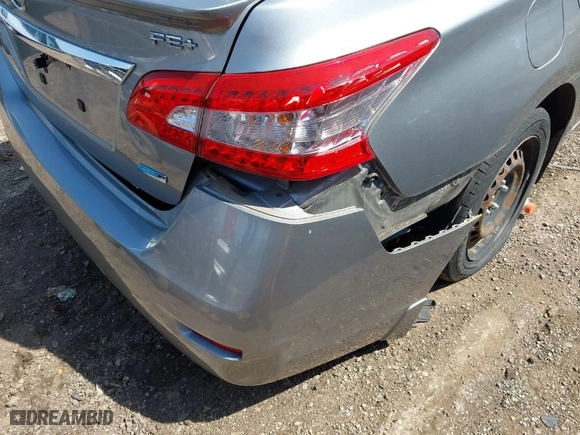 2013 Nissan Sentra SV with VIN 3N1AB7AP8DL789447, listed as a IAAI auction lot 42070615 with 122,262 mi miles. Bid and sale history available at carsss.com. Image 6.