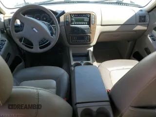 2005 Ford Explorer Eddie Bauer z VIN 1FMZU74W55UB03610, wystawiony jako Copart lot #58259655 z przebiegiem 63 644 mil mil oraz Szkoda całkowita • Salvage title. Historia ofert i sprzedaży dostępna na DreamBid. Obrazek 8.
