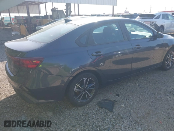 2024 Kia Forte LXS with VIN 3KPF24AD4RE715137, listed as a IAAI auction lot 41996954 with 32,115 mi miles. Bid and sale history available at carsss.com. Image 4.
