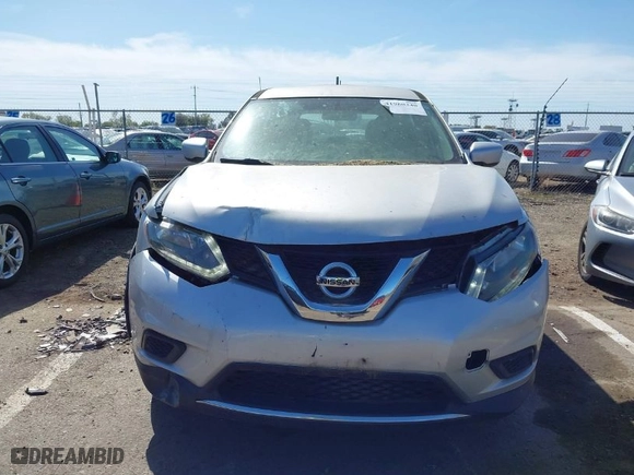 2016 Nissan Rogue SV with VIN JN8AT2MT2GW010360, listed as a IAAI auction lot 41960340 with 136,197 mi miles. Bid and sale history available at carsss.com. Image 12.
