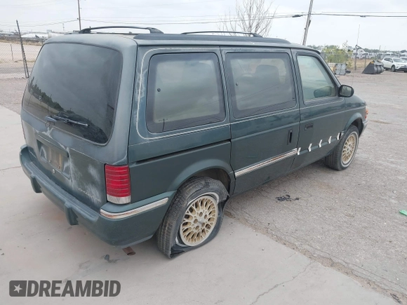 1993 Plymouth Voyager z VIN 2P4GH45R6PR372511, wystawiony jako IAAI lot #42093650 z przebiegiem 81 484 mil mil oraz . Historia ofert i sprzedaży dostępna na DreamBid. Obrazek 4.