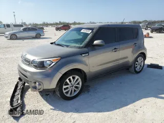 2017 Kia Soul + with VIN KNDJP3A53H7480209, listed as a Copart auction lot 44026095 with 43,485 mi miles and Salvage Title. Bid and sale history available at carsss.com. Image 1.