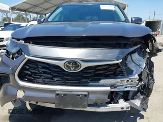 2021 Toyota Highlander L with VIN 5TDCZRAH9MS051141, listed as a IAAI auction lot 42228099 with 81,775 mi miles and . Bid and sale history available at DreamBid. Image 6.