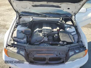 2002 BMW 3 Series 330Ci with VIN WBABS53402EV89858, listed as a Copart auction lot 81132824 with 111,600 mi miles and Salvage Title. Bid and sale history available at carsss.com. Image 12.