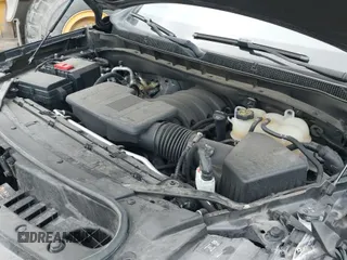 2022 Chevrolet Suburban LT z VIN 1GNSCCKD8NR301806, wystawiony jako IAAI lot #42106575 z przebiegiem 61 155 mil mil oraz . Historia ofert i sprzedaży dostępna na DreamBid. Obrazek 19.