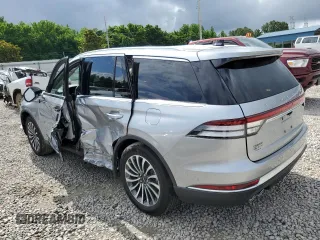 2021 Lincoln Aviator Reserve with VIN 5LM5J7XC9MGL15512, listed as a Copart auction lot 58562285 with 22,130 mi miles and Salvage title. Bid and sale history available at DreamBid. Image 2.