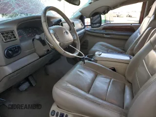 2002 Ford Excursion Limited z VIN 1FMNU42F22ED63582, wystawiony jako Copart lot #87511635 z przebiegiem 384 594 mil mil oraz Czysty tytuł • Clean title. Historia ofert i sprzedaży dostępna na DreamBid. Obrazek 7.