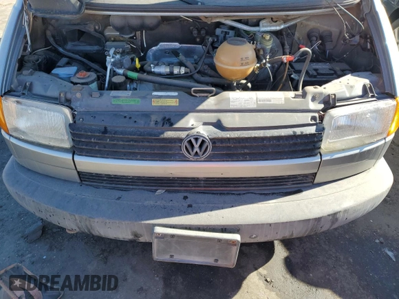 1993 Volkswagen EuroVan с VIN WV2HD0705PH059541, выставлен на аукционе Copart как лот 88357745 с пробегом 88 905 миль миль и Чистый • Clean title. История ставок и продаж доступна на DreamBid. Изображение 12.