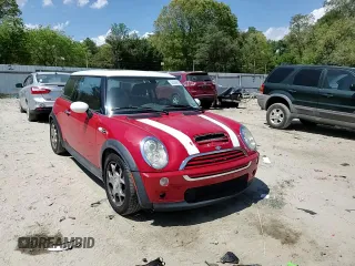 2005 MINI Hardtop S with VIN WMWRE33475TD92831, listed as a Copart auction lot 55299615 with 155,632 mi miles and Salvage title. Bid and sale history available at DreamBid. Image 13.