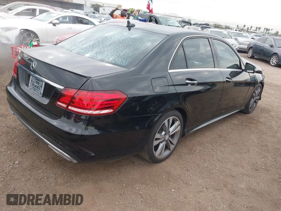 2014 Mercedes-Benz E 350 Sport z VIN WDDHF5KB2EA978715, wystawiony jako IAAI lot #41698539 z przebiegiem 181 285 mil mil oraz . Historia ofert i sprzedaży dostępna na DreamBid. Obrazek 4.