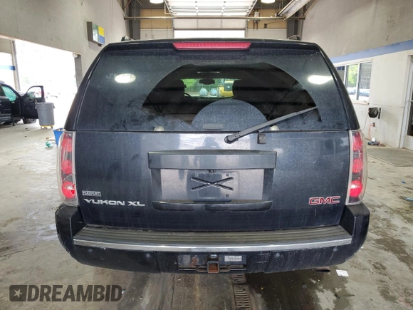 2011 GMC Yukon XL Denali z VIN 1GKS2MEFXBR229540, wystawiony jako Copart lot #51062895 z przebiegiem 258 535 mil mil oraz Szkoda całkowita • Salvage title. Historia ofert i sprzedaży dostępna na DreamBid. Obrazek 6.