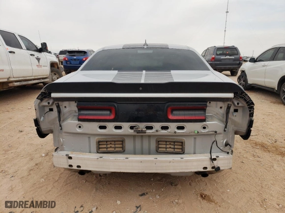 2020 Dodge Challenger SXT with VIN 2C3CDZAGXLH143298, listed as a Copart auction lot 44647385 with 61,562 mi miles and Salvage Title. Bid and sale history available at carsss.com. Image 6.