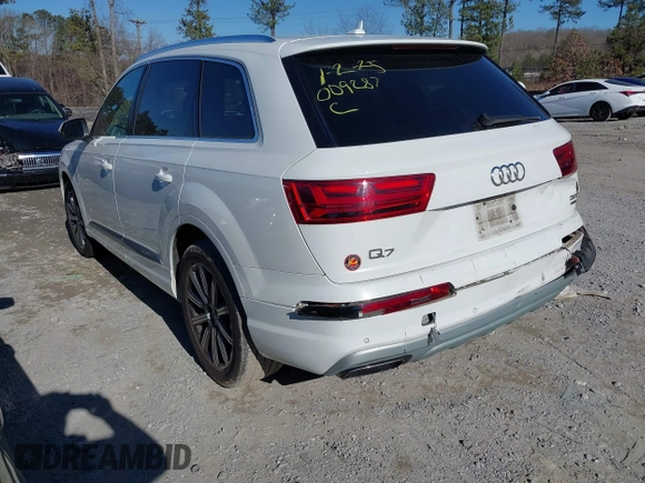 2017 Audi Q7 Premium Plus with VIN WA1LAAF78HD009287, listed as a IAAI auction lot 41327189 with 121,483 mi miles. Bid and sale history available at carsss.com. Image 3.