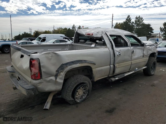 2006 Chevrolet Silverado 2500HD Work Truck with VIN 1GCHK23276F103606, listed as a Copart auction lot 71960354 with 83,830 mi miles and Salvage Title. Bid and sale history available at carsss.com. Image 3.